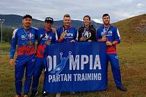 Pětičlenný tým Olympia Spartan Training Kutná Hora na Spartan Ultra v Liberci 29. srpna 2020. Zleva Jakub Vencl, Tomáš Macháček, Michal Pavlík, Martina Pavlíková a Pavel Martínek.