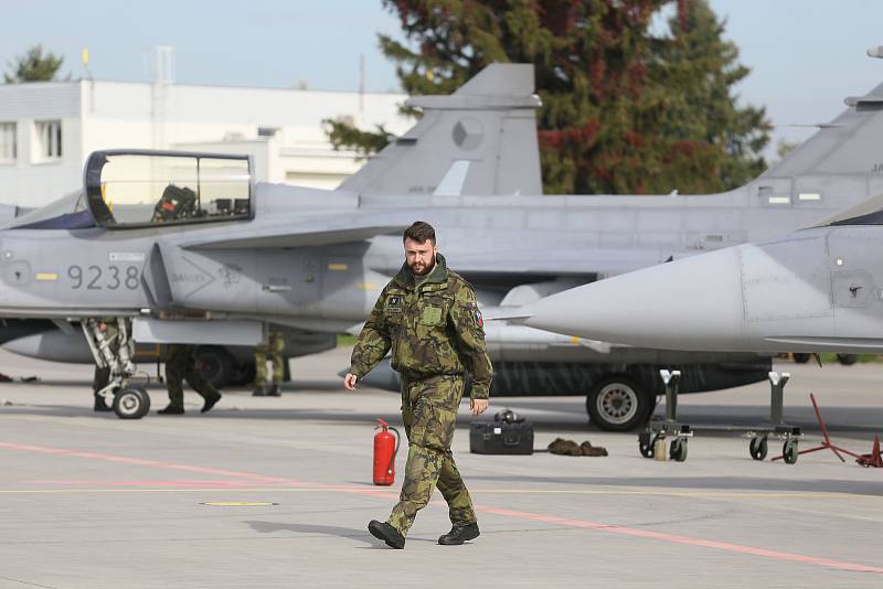 Z návratu gripenů z Litvy na domovskou 21. základnu taktického letectva Čáslav.