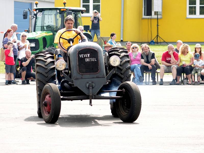 Pradědečkův traktor 2016 v Čáslavi