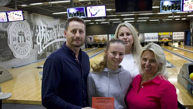 Z 2. ročníku benefičního turnaje firem v bowlingu Sion Charity Cup 2022.