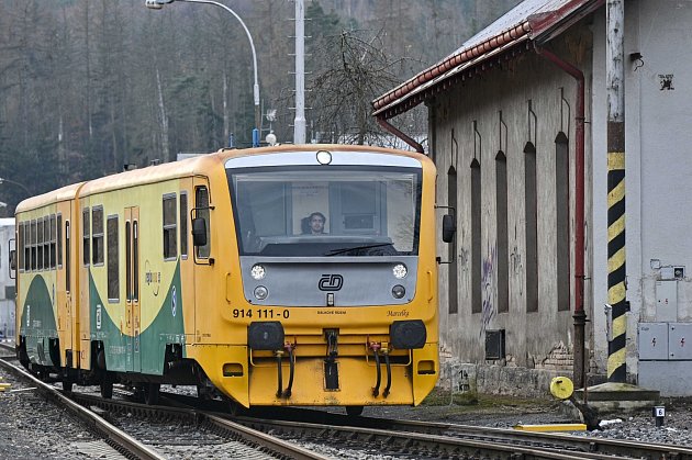 Příští rok bude na železnicích ve znamení výluk. Dotknou se i Rapotic