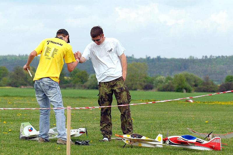 XII. Májové setkání RC modelů UL letadel Rohozec 2010.