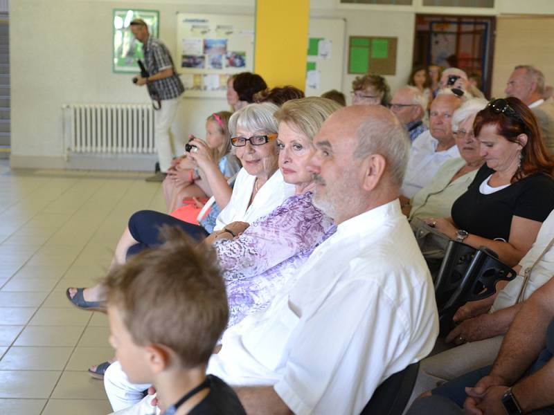 Slavnosti vyvrcholily v základní škole a zámecké jízdárně.