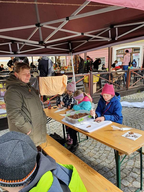 Zdobení velikonočních stromů na Květnou neděli ve Vnitřním Městě, Malíně, Šipší a lokalitě Hlouška.