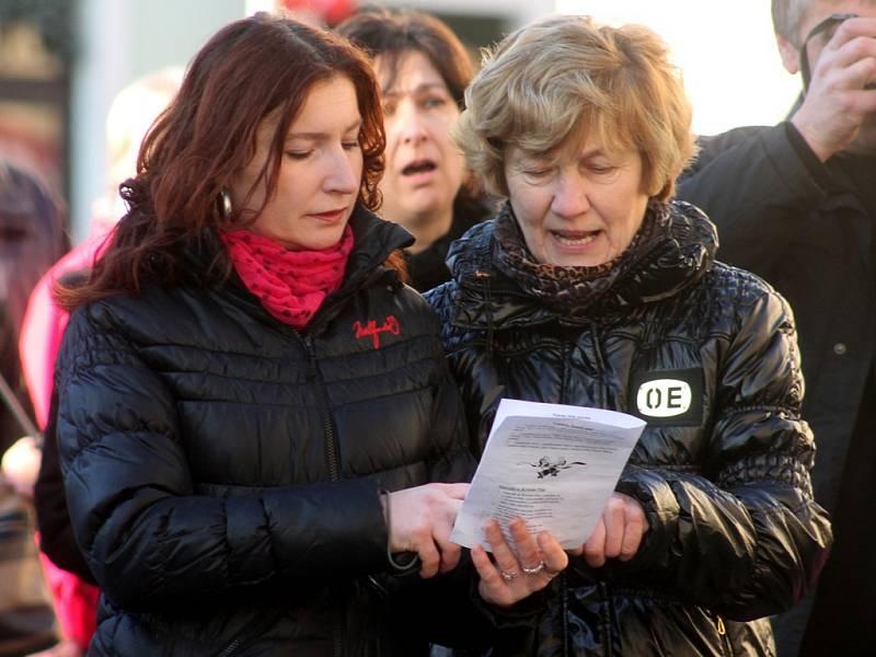 Ekumenická slavnost s předáváním Betlémského světla na Palackého náměstí v Kutné Hoře.