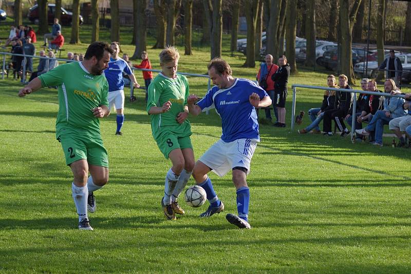 Zápas sedmnáctého kola okresního přeboru vyhrály Zbraslavice nad Chotusicemi 5:1.