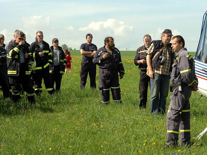 Hasičské cvičení Zbraslavice. 10.5. 2012