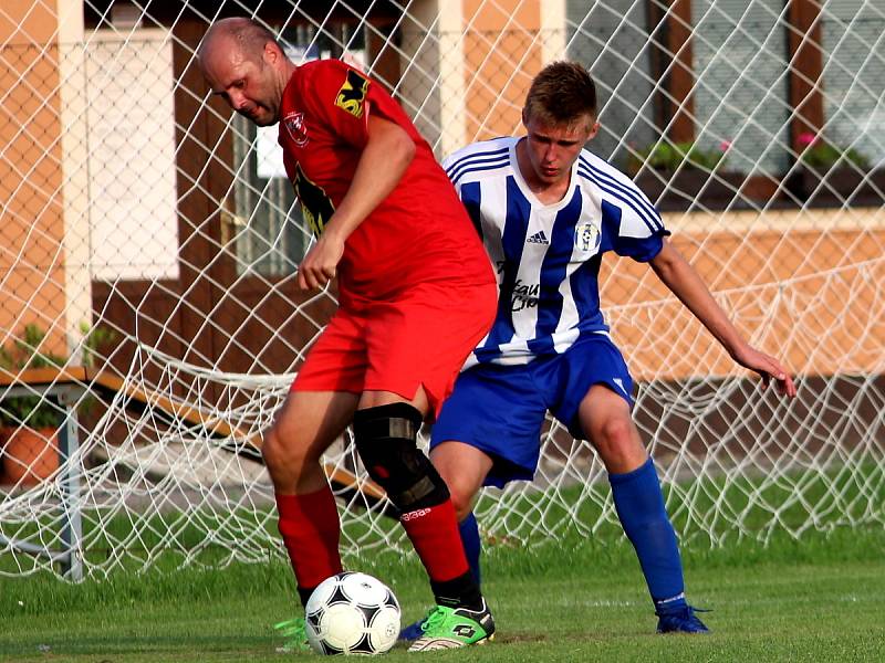 Fotbalová III. třída: TJ Sokol Červené Janovice - FK Kavalier Sázava B 3:4 (2:2).