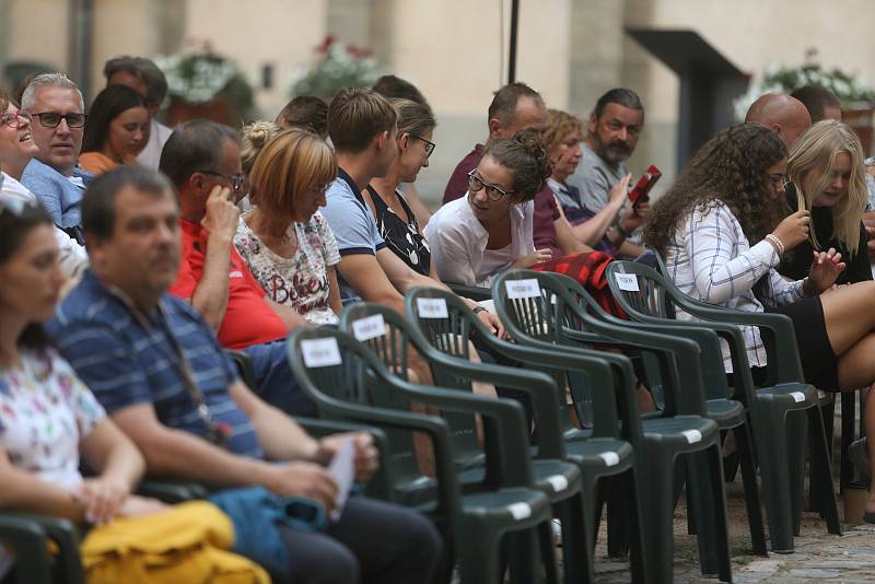 Premiéra inscenace ochotnického spolku Tyl v sobotu 31. července 2021.