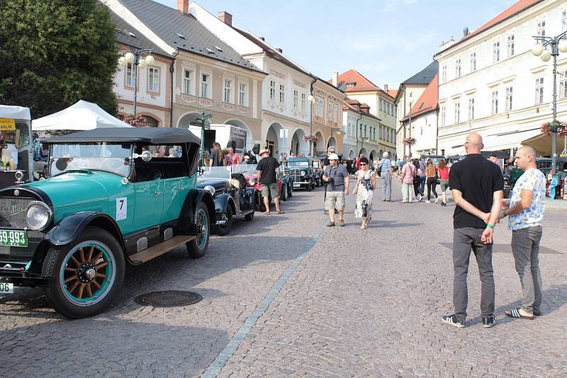 Desátá Veteran Rallye v Kutné Hoře.