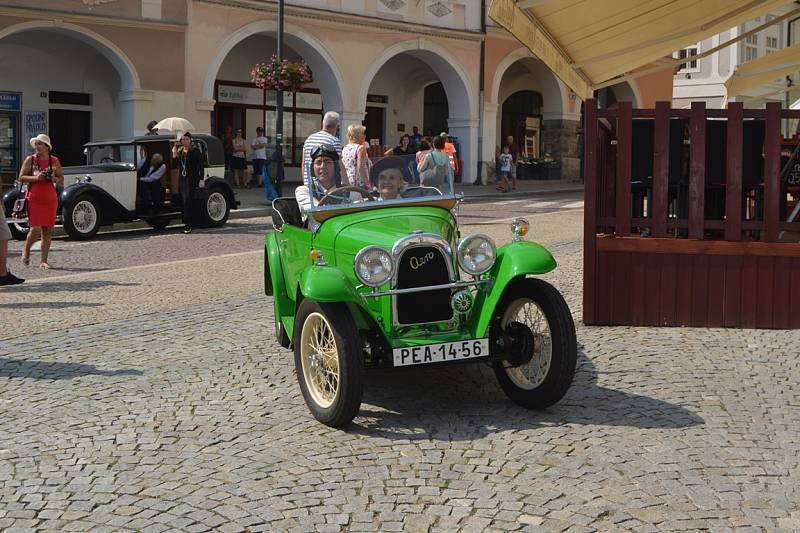 Veterán Rallye Kutná Hora v neděli.