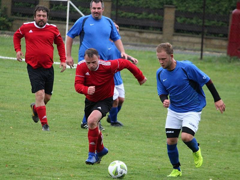 Fotbalová IV. třída, skupina B: TJ Sokol Červené Janovice B - TJ Rozvoj Křesetice B 0:3 (0:0).