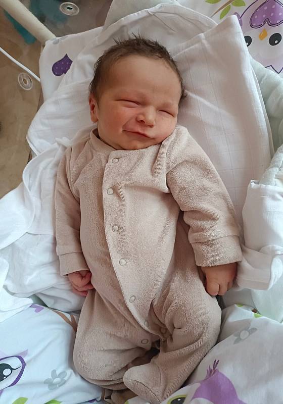 Matyáš Povýšil se narodil 12. září 2022 ve 12.19 hodin v čáslavské porodnici. Pyšnil se váhou 4140 gramů a mírou 53 centimetrů. Domů do Kojic si ho odvezli maminka Adéla a tatínek Václav.