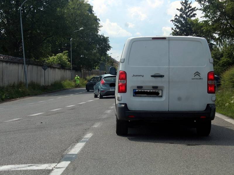 Z rekonstrukce silnice I/17 v Dolních Bučicích a ve Vrdech.