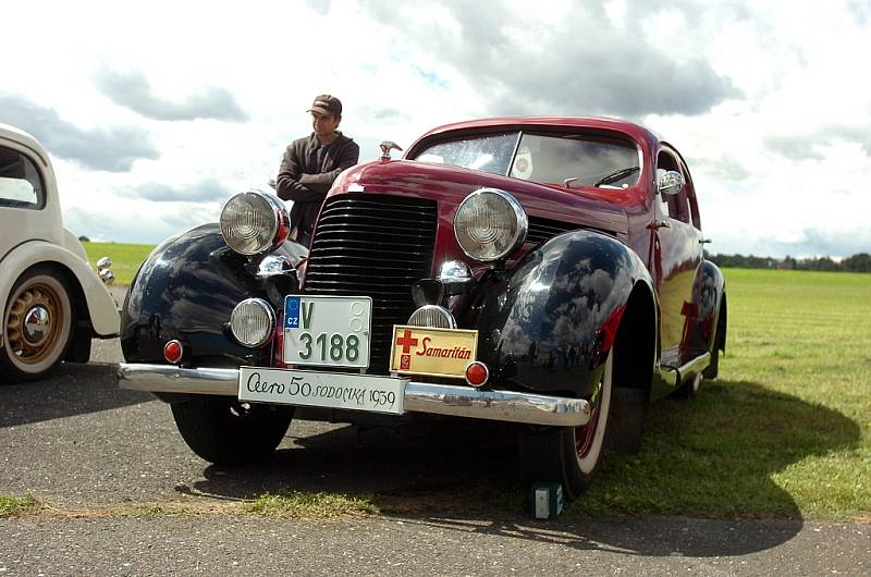 Setkání majitelů vozů značky Aero 50. 14.7.2012