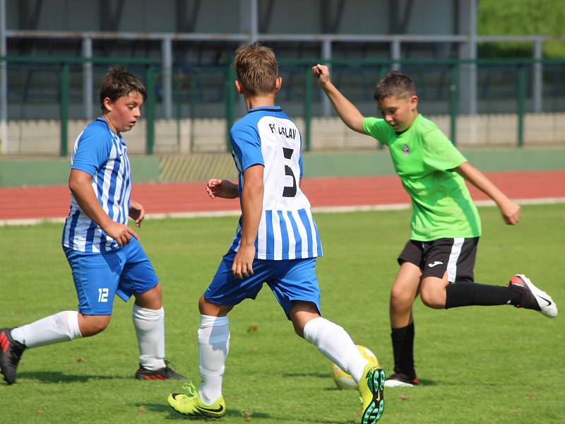 Fotbalový přípravný zápas mladších žáků U13: FK Čáslav - FK Admira Praha 13:2 (4:1, 3:1, 6:0).