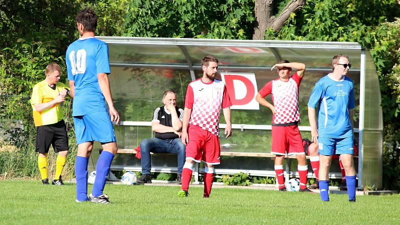 Fotbalová III. třída: TJ Viktoria Sedlec B - FK Miskovice 5:0 (5:0).
