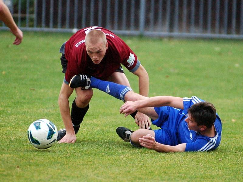 Dohrávka 7. kola okresního přeboru: U. Janovice B - Zbraslavice 2:1, 18. října 2012.