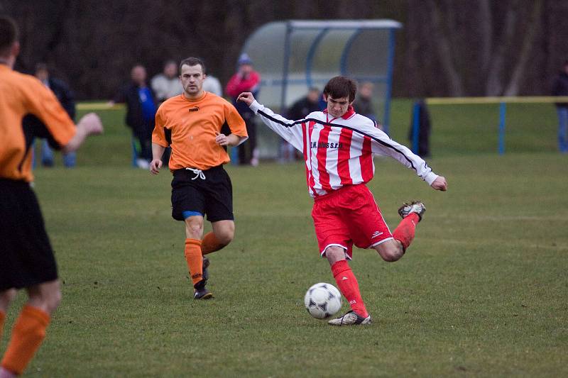 Fotbal okresní přebor: Nové Dvory - Kutná Hora B 1:1, neděle 16. listopadu 2008