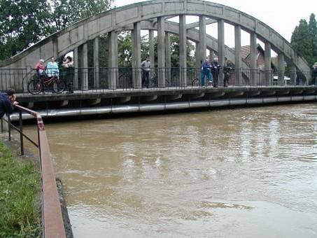 Povodeň ve Vrdech 2002.