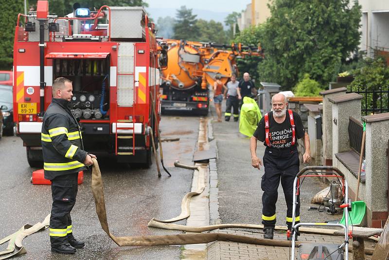 Z likvidace průtrže mračen, která zaplavila 14. srpna 2020 sklepy v kutnohorské Liliové ulici.