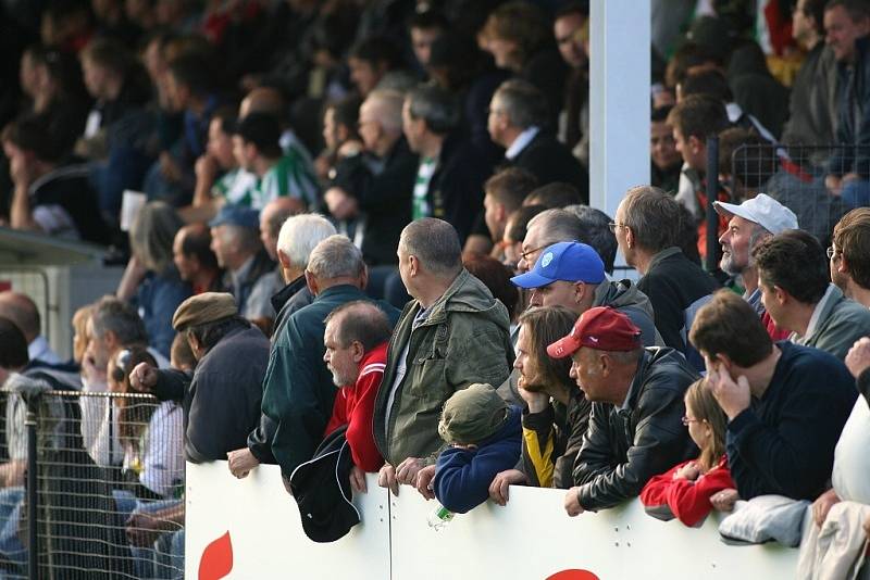 Z utkání II. ligy Čáslav - Bohemians 1905 1:1, sobota 27. září 2008