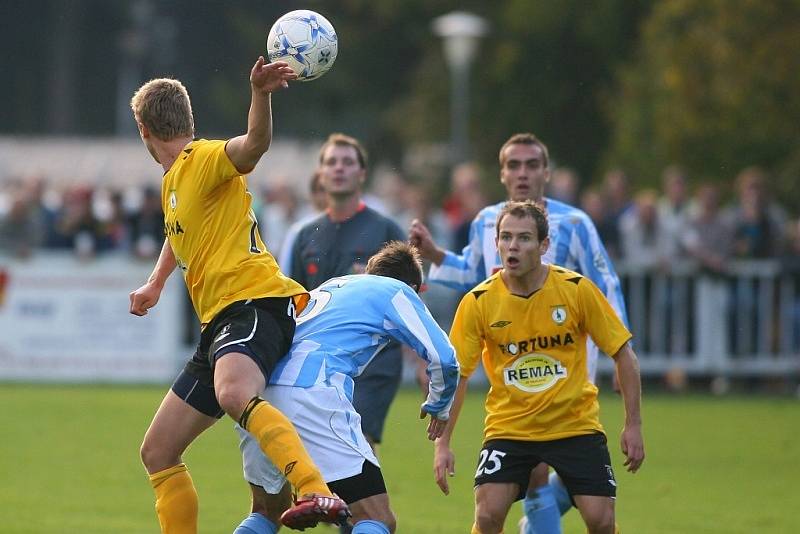 Z utkání II. ligy Čáslav - Bohemians 1905 1:1, sobota 27. září 2008