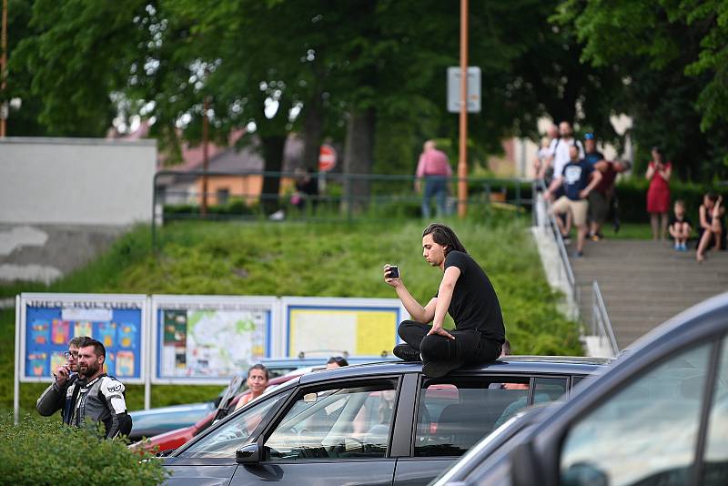 "První jarní bublání", sraz milovníků amerických aut ve Zruči nad Sázavou. Foto: Adam Plavec