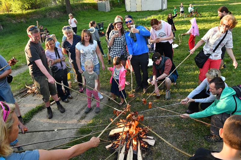 Bohatý čarodějnický program připravili v Kácově