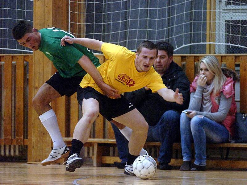 13. hrací den Club Deportivo futsalové ligy, 9.února 2012.