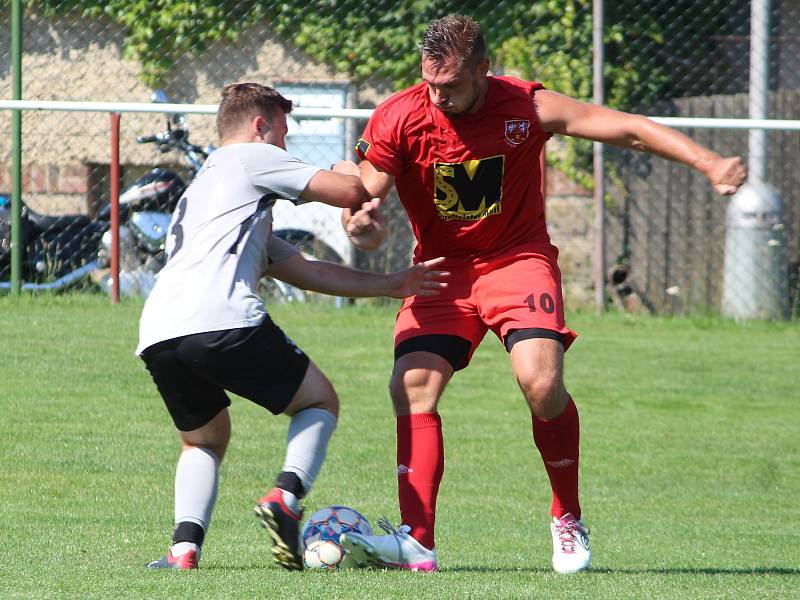 Předkolo Poháru Okresního fotbalového svazu Kutná Hora: TJ Sokol Červené Janovice - FK Záboří nad Labem 2:0 (1:0).