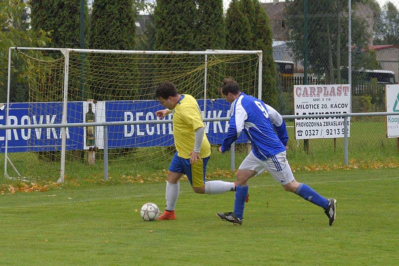 Utkání 7. kola okresního fotbalového přeboru: Zbraslavice - Sázava B 2:3.