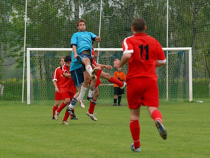 23. kolo IV. třída, sk. A: Vrdy B - Kačina, 2. května 2010.