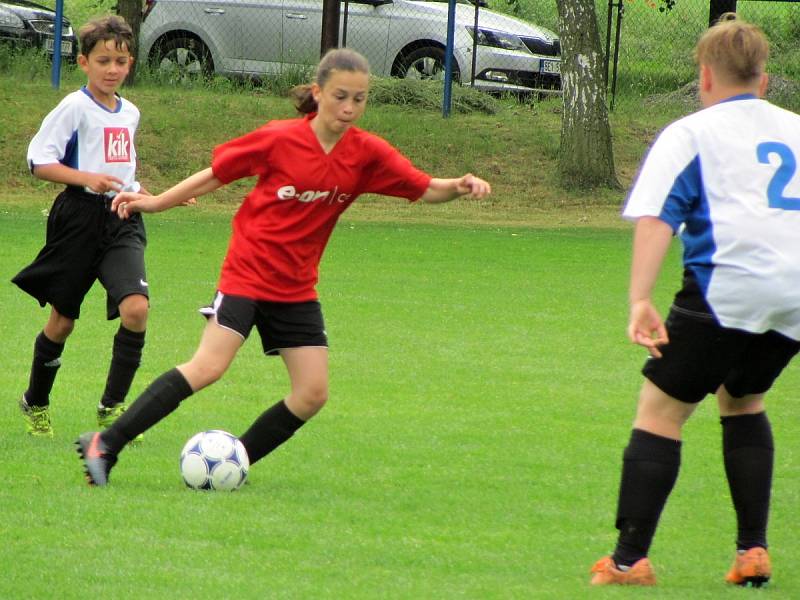 První finále okresního přeboru mladších žáků, neděle 4. června 2017: Sokol Družba Suchdol - FK Čáslav E 1:7.