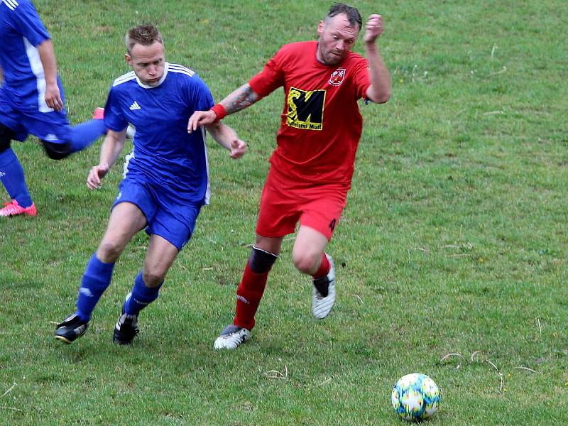 Fotbalová III. třída: TJ Zbýšov - TJ Sokol Červené Janovice 2:0 (0:0).