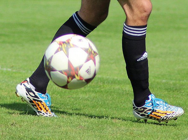Fotbalový míč ilustrační foto