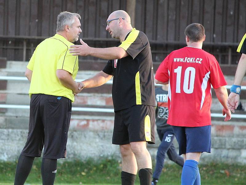 Fotbalová III. třída: TJ Sokol Červené Janovice - FK Záboří nad Labem 2:4 (1:1).