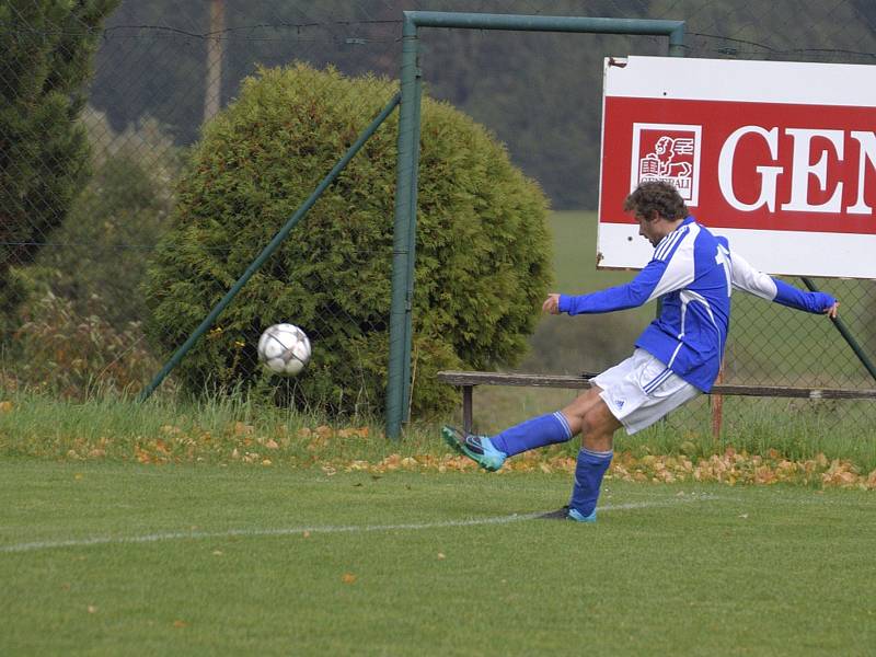 Utkání 7. kola okresního fotbalového přeboru: Zbraslavice - Sázava B 2:3.