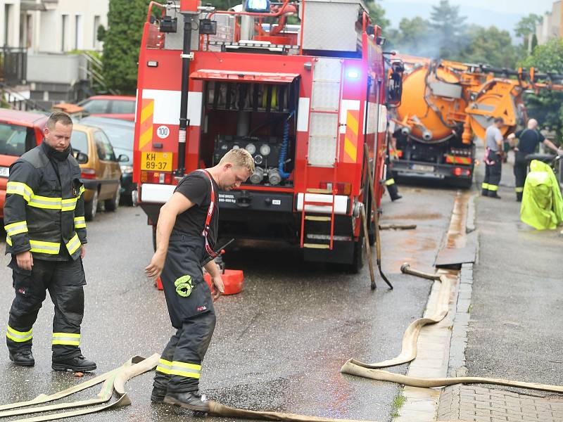 Z likvidace průtrže mračen, která zaplavila 14. srpna 2020 sklepy v kutnohorské Liliové ulici.