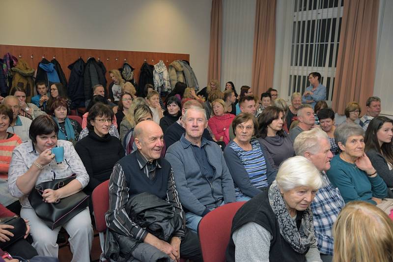 Z besedy s chirurgem Tomášem Šebkem v rámci cyklu Křeslo pro hosta ve Zruči nad Sázavou.