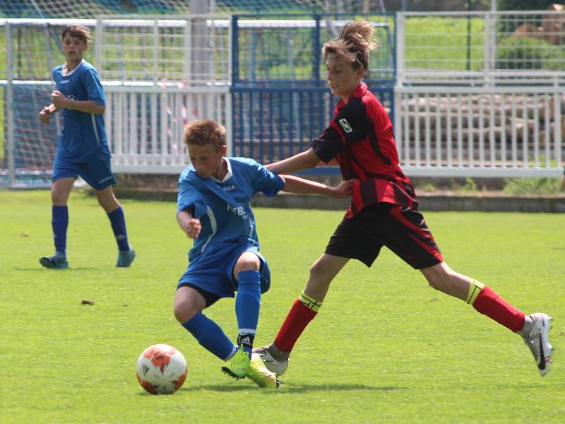 Fotbalový přátelský zápas, starší žáci, kategorie U14: FK Čáslav - MFK Chrudim 1:6 (1:2).