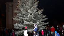 Rozsvícení vánočního stromu v Uhlířských Janovicích