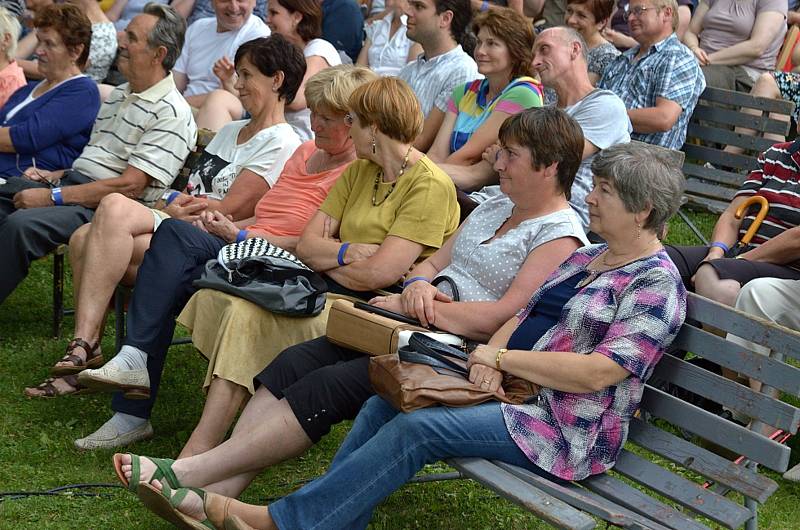 Melody Makers v zámeckém parku ve Zruči nad Sázavou