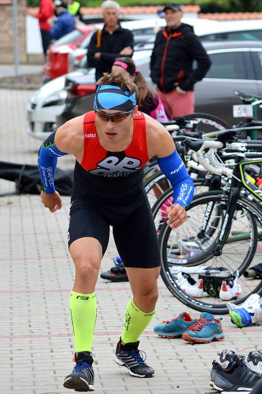 Čáslavský duatlon zdolalo šedesát pět sportovců.