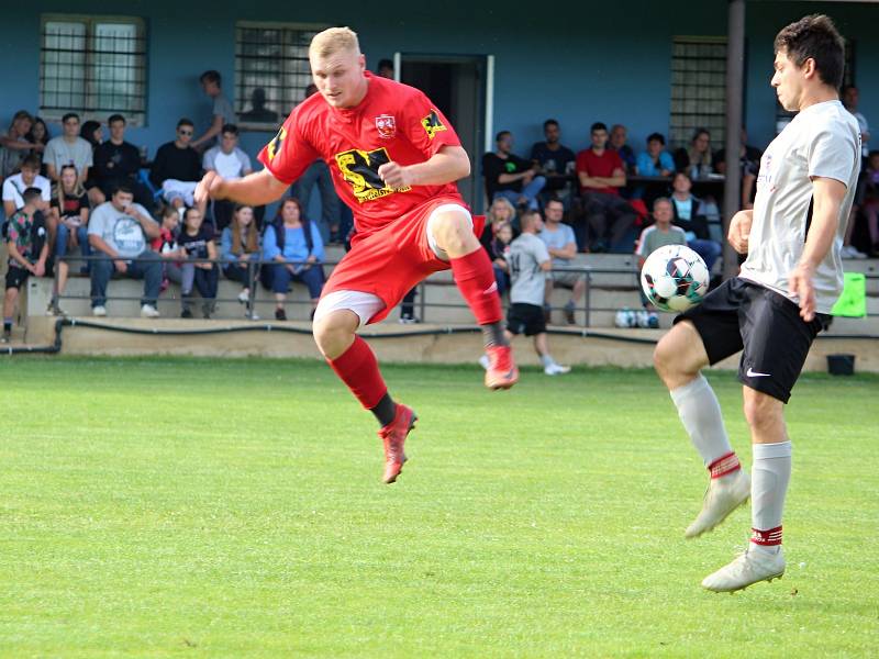 Fotbalová III. třída: FK Záboří nad Labem - TJ Sokol Červené Janovice 4:2 (2:1).