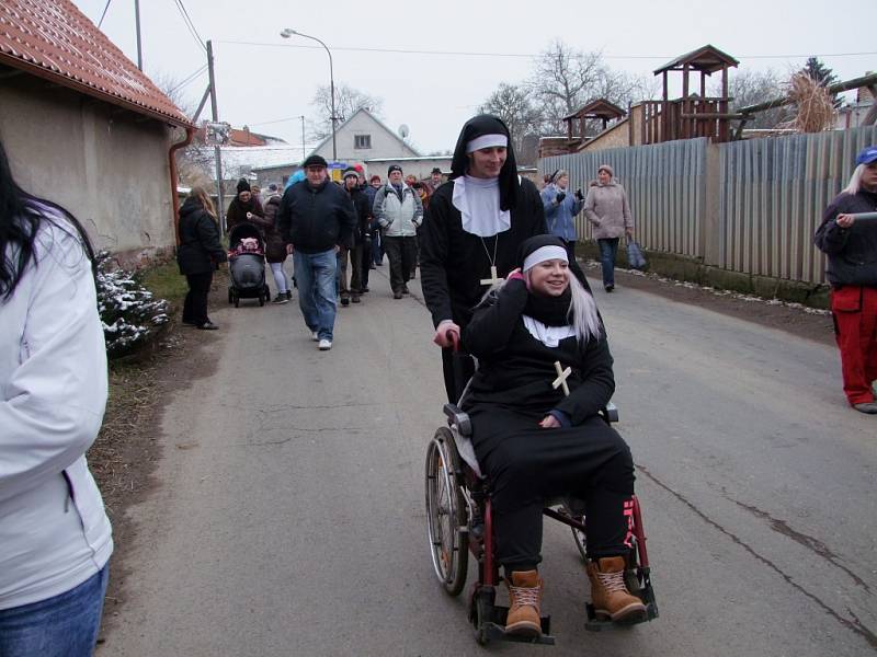 Masopustní masky pochodovaly Úmonínem