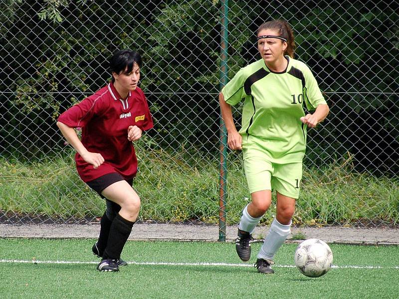 Ženský fotbal - příprava: Kutná Hora - Hradišťko, 8. srpna 2010.