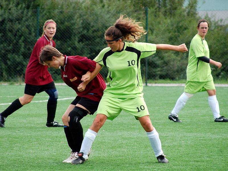 Ženský fotbal - příprava: Kutná Hora - Hradišťko, 8. srpna 2010.