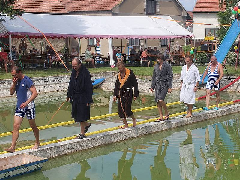 Tradiční polnochrčická neckiáda je v plném proudu