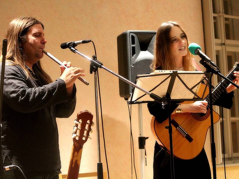 Lucie Zhory a Mirek Balán odehráli vánoční koncert